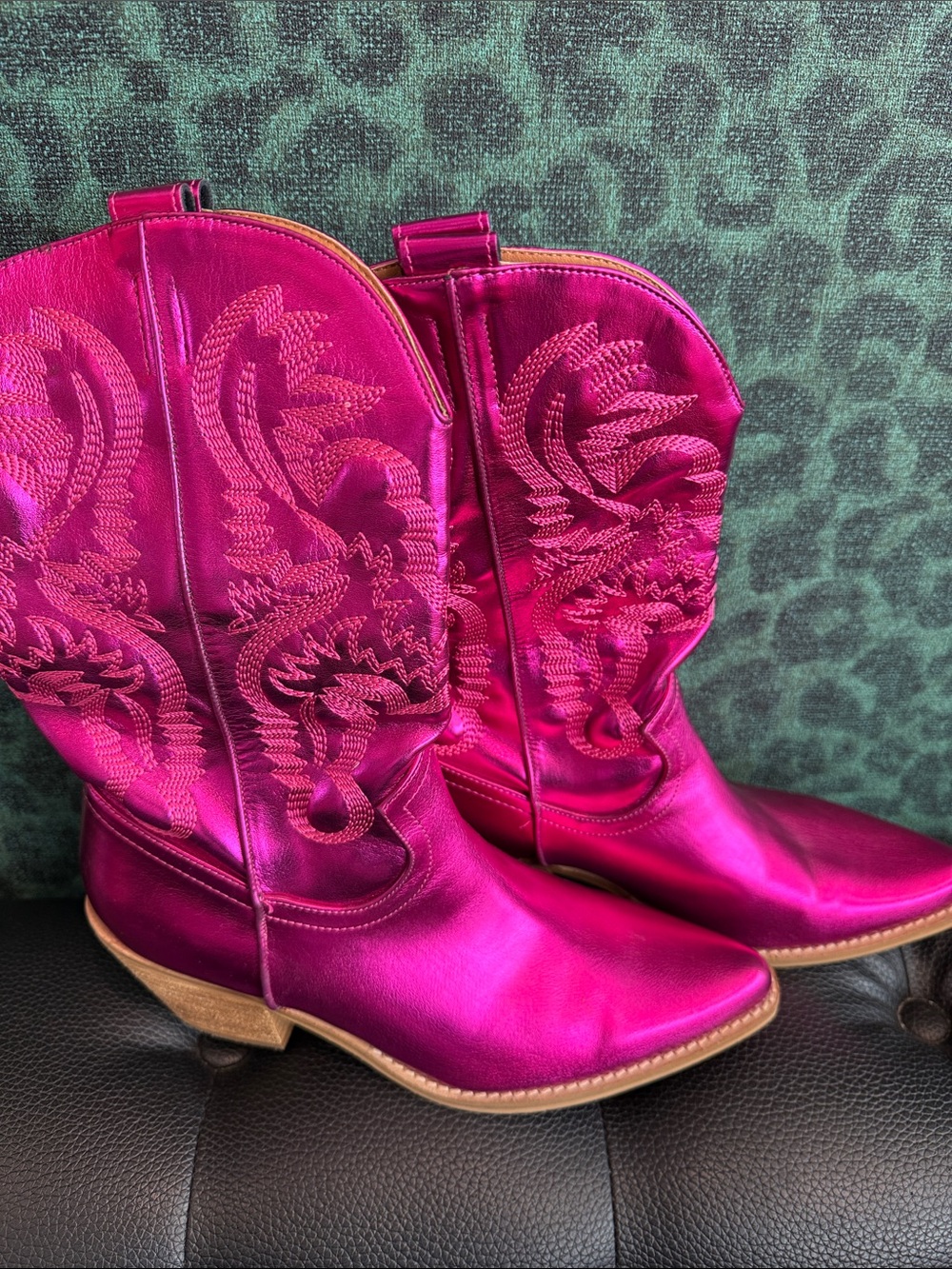 BEAST FASHION Metallic Fuchsia Western Cowboy Boots
